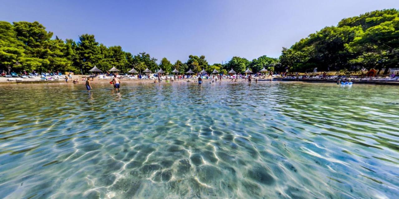 Bungalow Vice With Pool Pakoštane Esterno foto