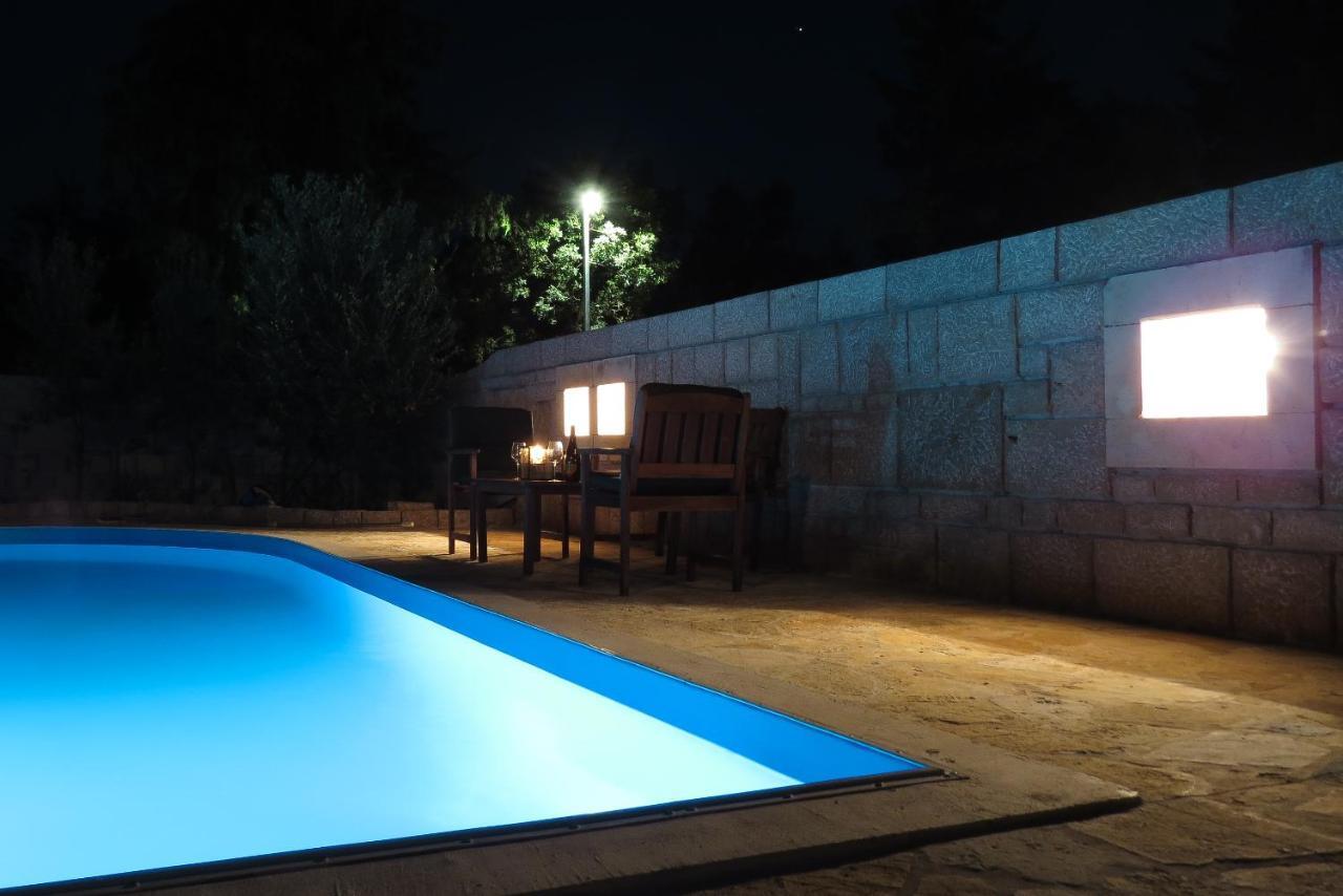 Bungalow Vice With Pool Pakoštane Esterno foto
